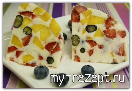 торт желе с фруктами и ягодами
