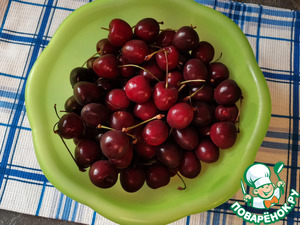 Яблочный кекс с черешней Яблочный кекс с черешней
