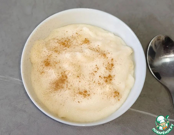 Манная каша с яблоком Манная каша с яблоком