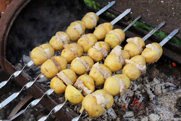 Шашлык из картофеля