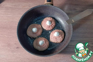 Котлеты из куриной печени с припеком Котлеты из куриной печени с припеком