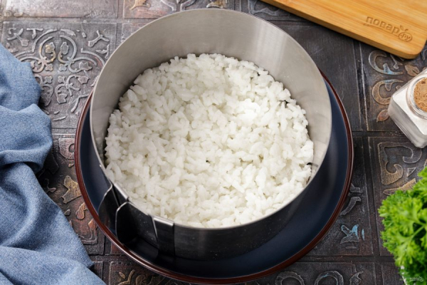 Салат с сайрой и рисом Салат с сайрой и рисом